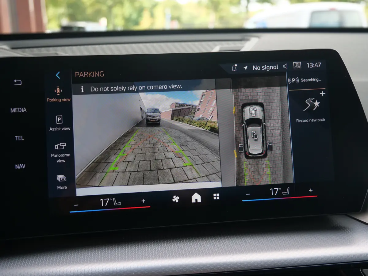 xDrive25e M-Sport Pro 245 Pk Automaat Navi / DAB / Apple Carplay / Camera's / Stoelverwarming