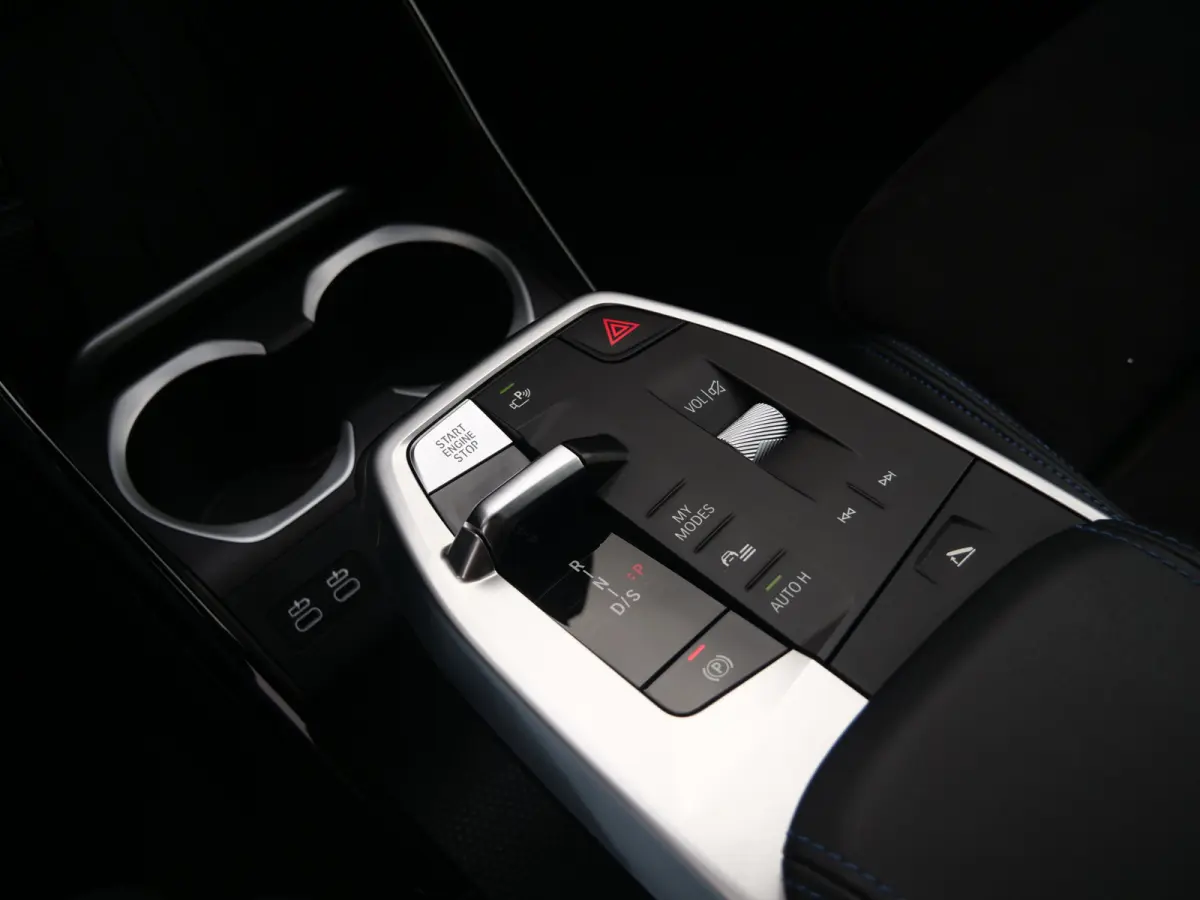 xDrive25e M-Sport Pro 245 Pk Automaat Navi / DAB / Apple Carplay / Camera's / Stoelverwarming