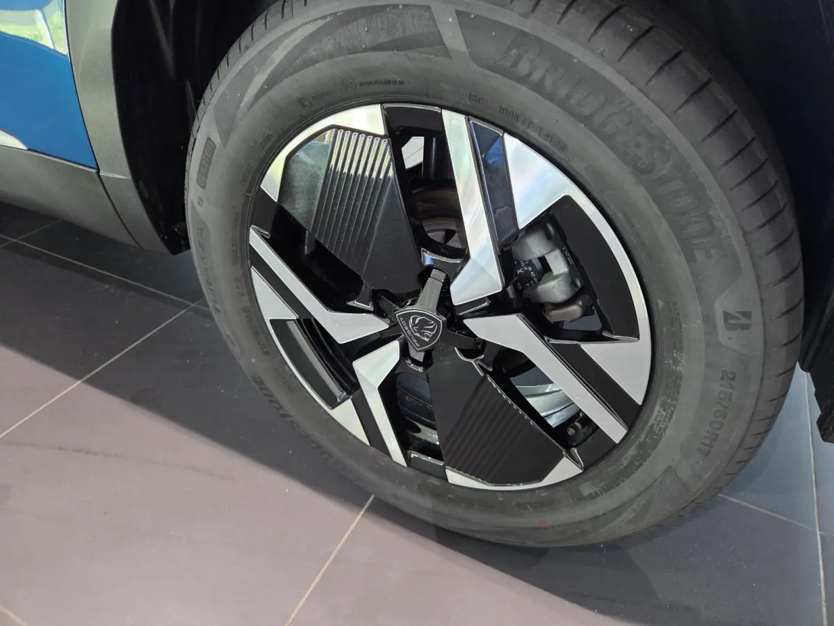 1.2 Hybrid 136 Allure | Adaptive cruise control | Achteruitrijcamera | Apple Carplay / Android Auto | Navigatie