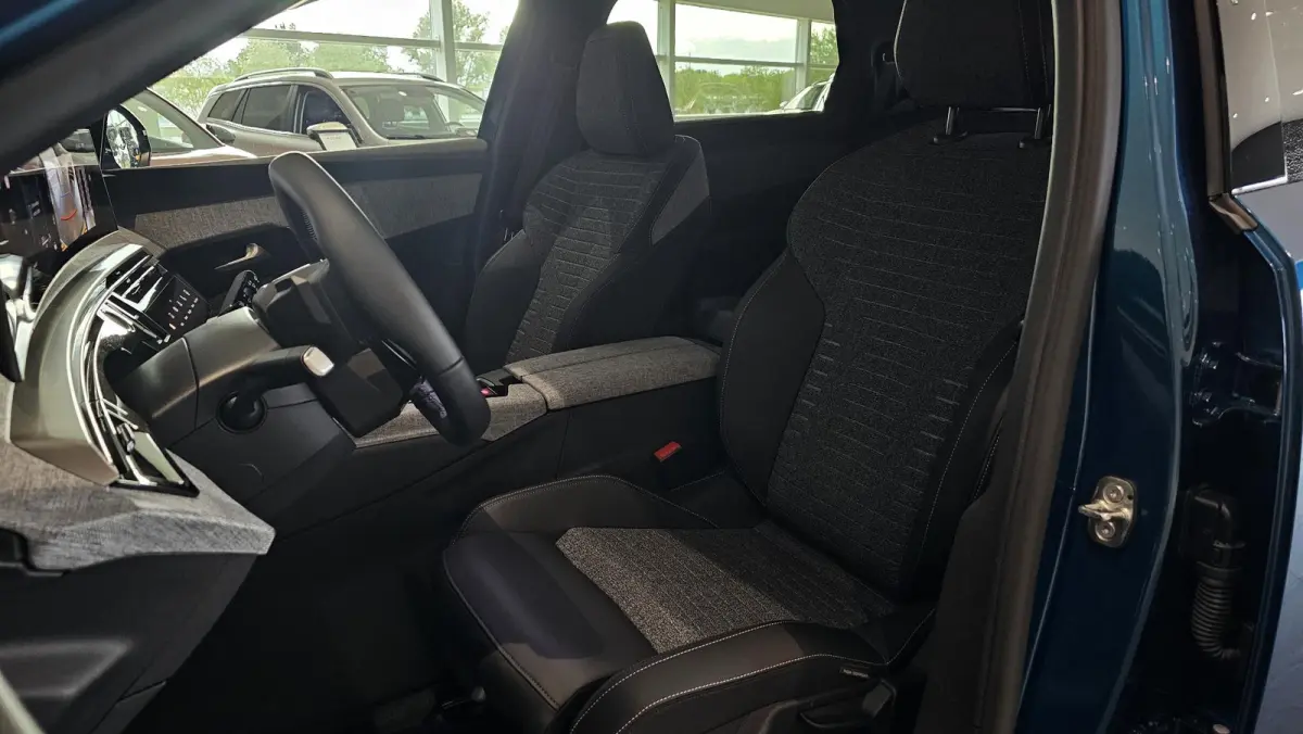 1.2 Hybrid 145 Allure 7p | 21% BTW VRIJE WEKEN | STOELVERWARMING | PANORAMIC NAVIGATION | NIEUWE AUTO DIRECT RIJDEN