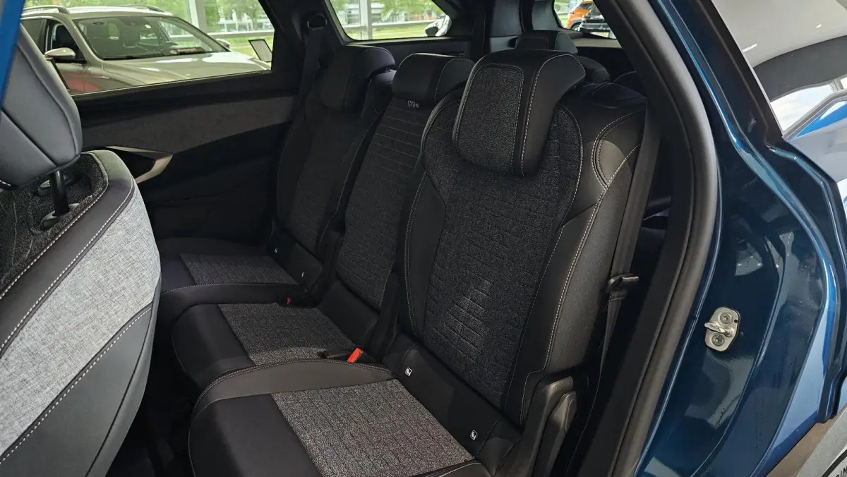 1.2 Hybrid 145 Allure 7p | 21% BTW VRIJE WEKEN | STOELVERWARMING | PANORAMIC NAVIGATION | NIEUWE AUTO DIRECT RIJDEN