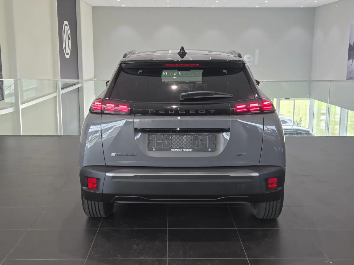 EV GT 54 kWh | ALCANTARA EXCLUSIVE INTERIEUR | VISION PACK | PEUGEOT I CONNECT PACK | ADVANCED NAVIGATION PACK |