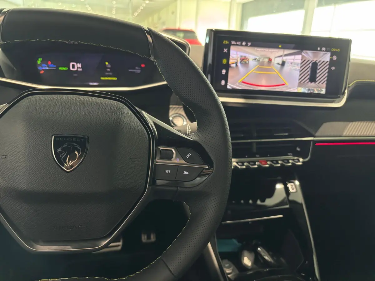 EV GT 54 kWh | ALCANTARA EXCLUSIVE INTERIEUR | VISION PACK | PEUGEOT I CONNECT PACK | ADVANCED NAVIGATION PACK |
