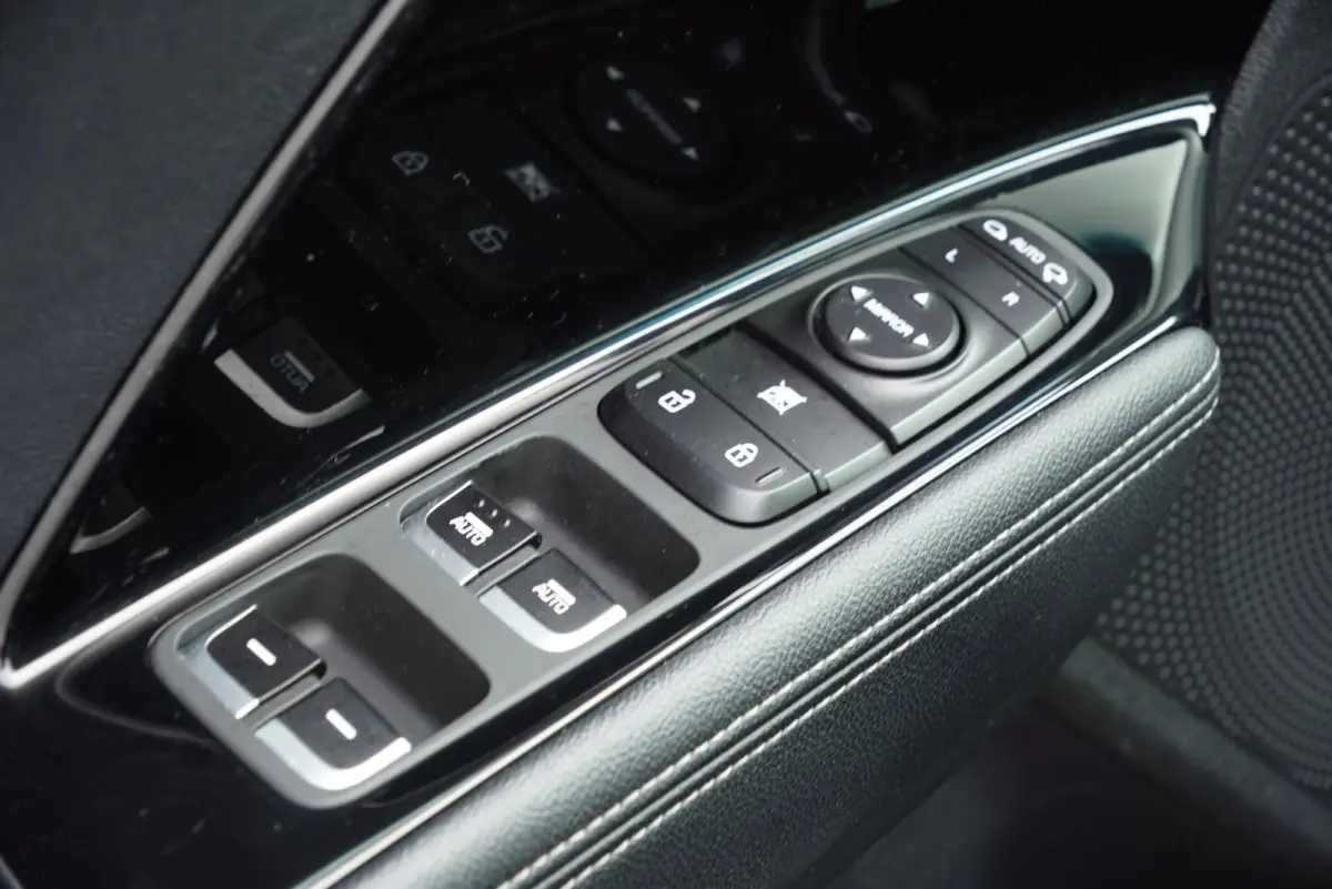 2021|1.6 GDi Hybrid|DynamicPlusLine|Automaat|Leder|Stoelverwarming|Adaptive Cruise|Navi|CarPlay|Camera