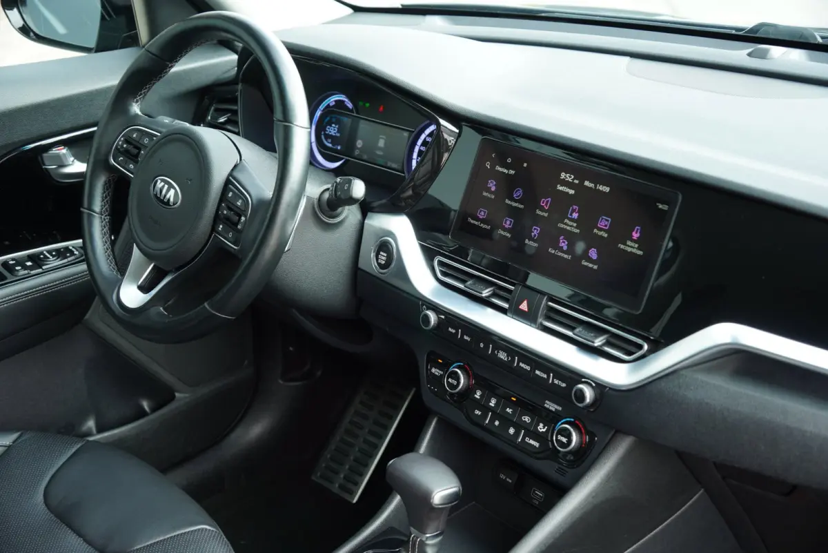 2021|1.6 GDi Hybrid|DynamicPlusLine|Automaat|Leder|Stoelverwarming|Adaptive Cruise|Navi|CarPlay|Camera