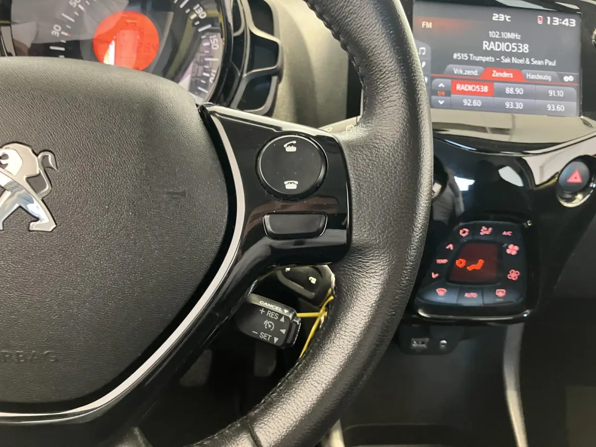 1.0 e-VTi Allure | ACHTERUITRIJCAMERA | CLIMATE | ELEC. PAKKET | CARPLAY ANDROID | 28 DKM |