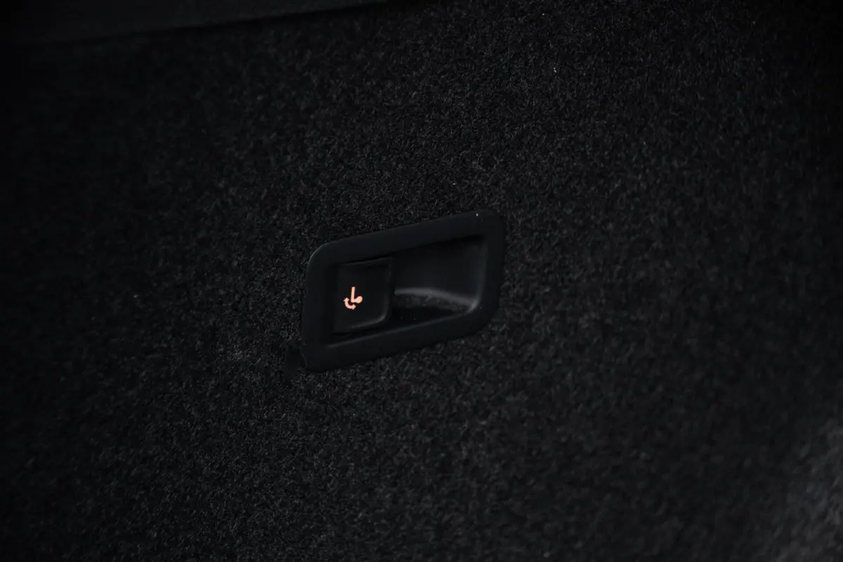 1.4 e-Hybrid VZ Performance|DAB|19''|Camera