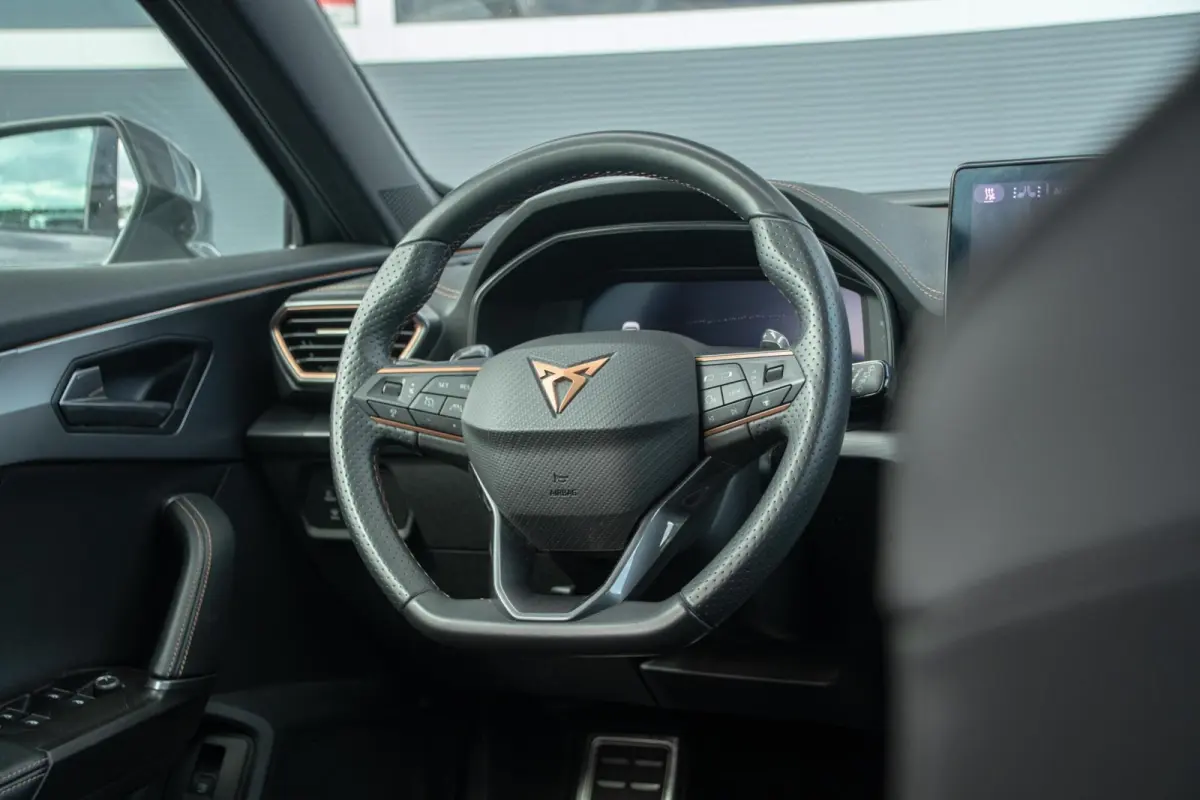 1.4 e-Hybrid VZ Performance|DAB|19''|Camera
