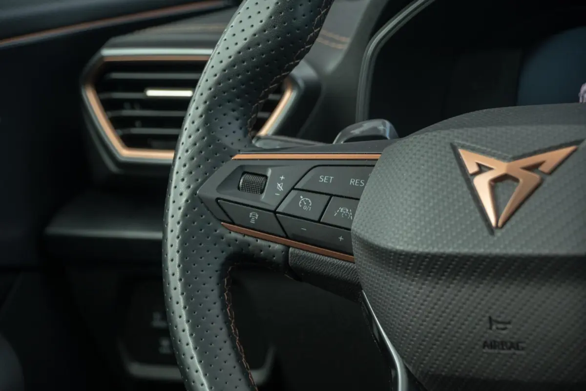 1.4 e-Hybrid VZ Performance|DAB|19''|Camera