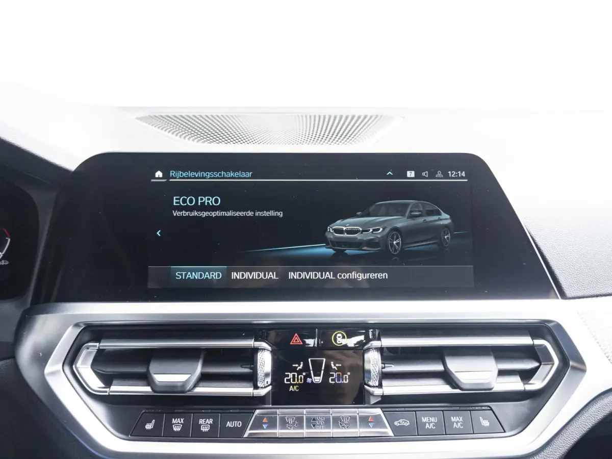 320i | Executive Edition | 18 inch | Cruise Control | HIFI | M Sportodnerstel | Stoelverwarming