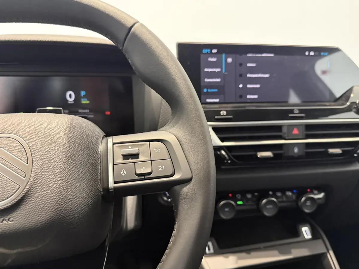 Plus 156pk Extended range 54 kWh | APPLE CARPLAY & ANDROID AUTO | CAMERA | STOELVERWARMING | DEMO AUTO |