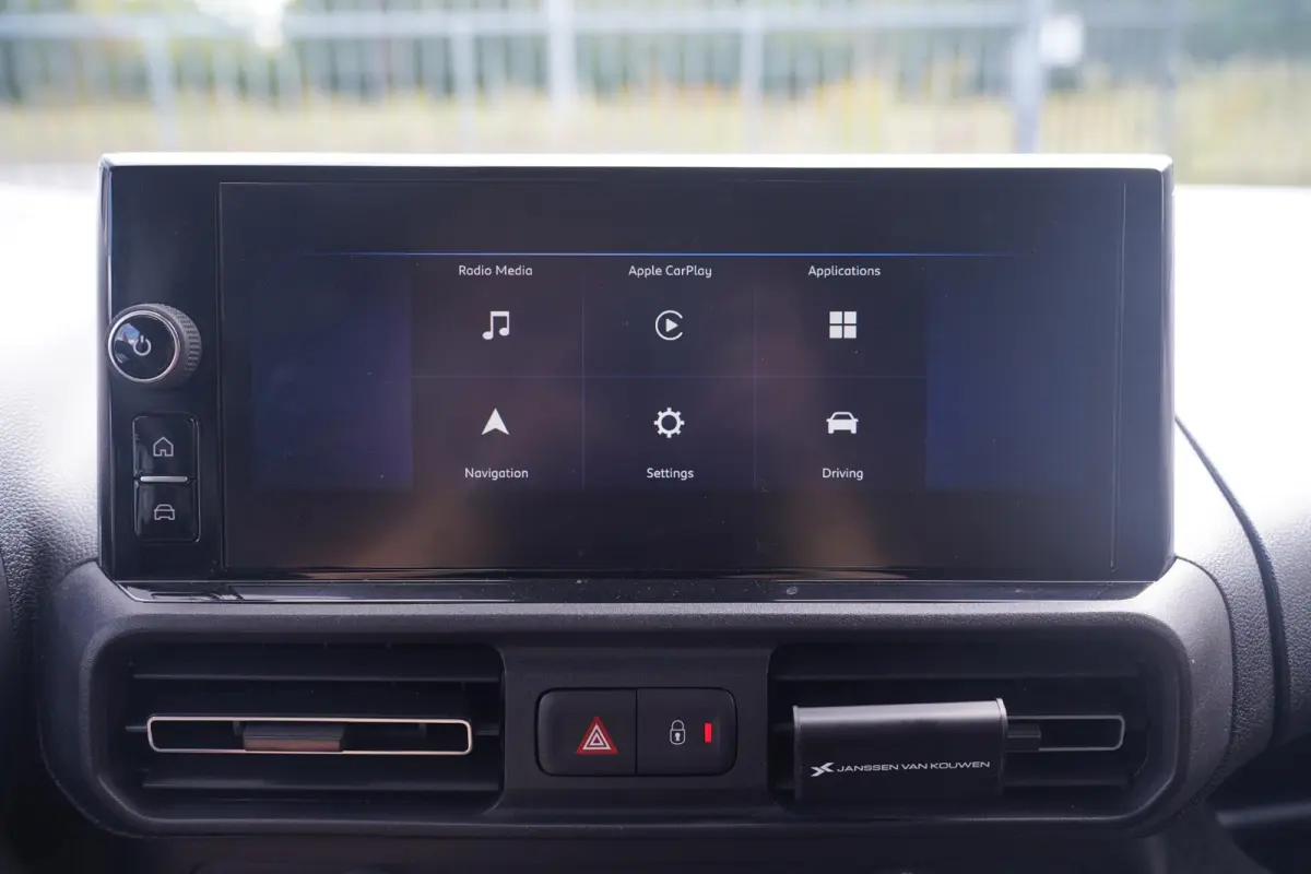 1.5 BlueHDi 102 pk L1 Airco, Camera achter Apple Carplay, NAP, Laadruimte Pakket, PDC achter, 2-Zits
