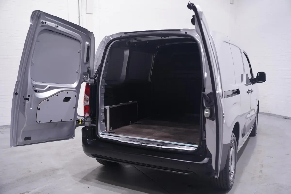 1.5 BlueHDi 102 pk L1 Airco, Camera achter Apple Carplay, NAP, Laadruimte Pakket, PDC achter, 2-Zits