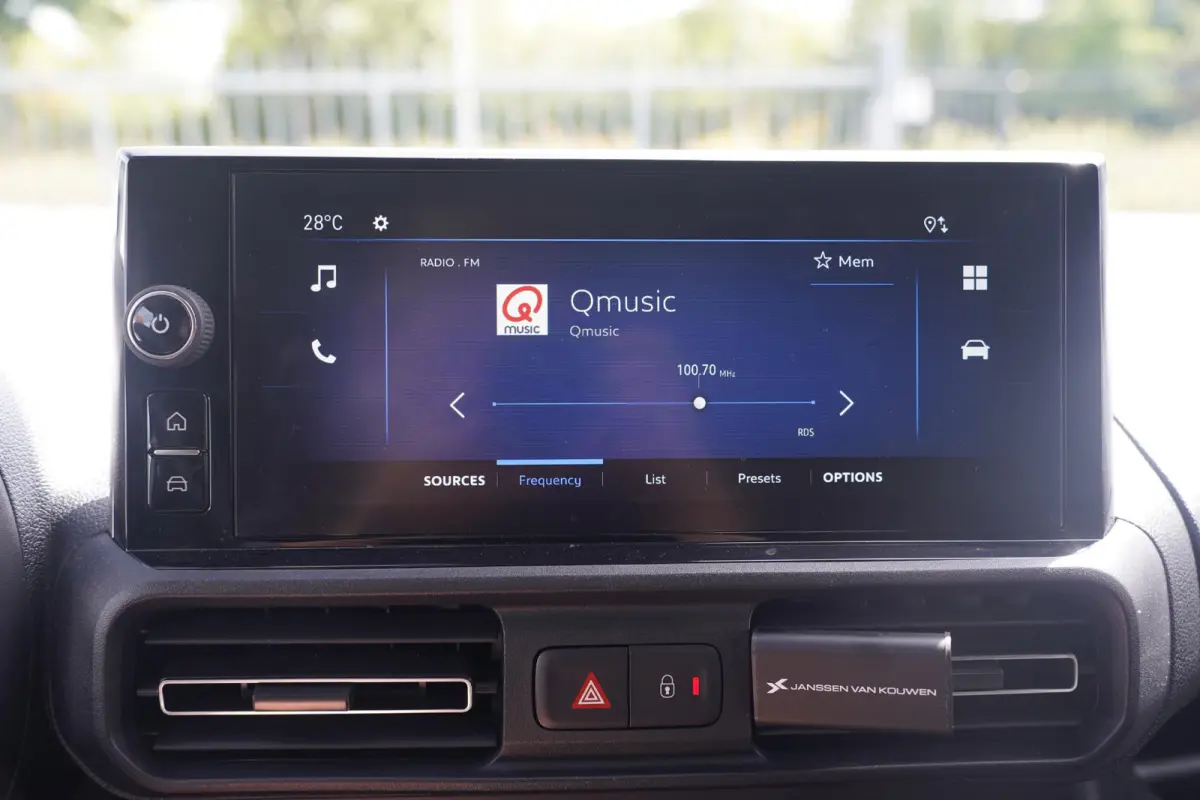 1.5 BlueHDi 102 pk L1 Airco, Camera achter Apple Carplay, NAP, Laadruimte Pakket, PDC achter, 2-Zits