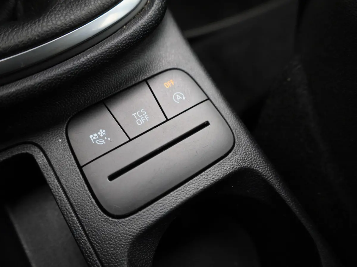 1.0 EcoBoost Titanium | Apple Carplay/Android Auto | Climate Control | Cruise Control | DAB | Sensoren Achter |