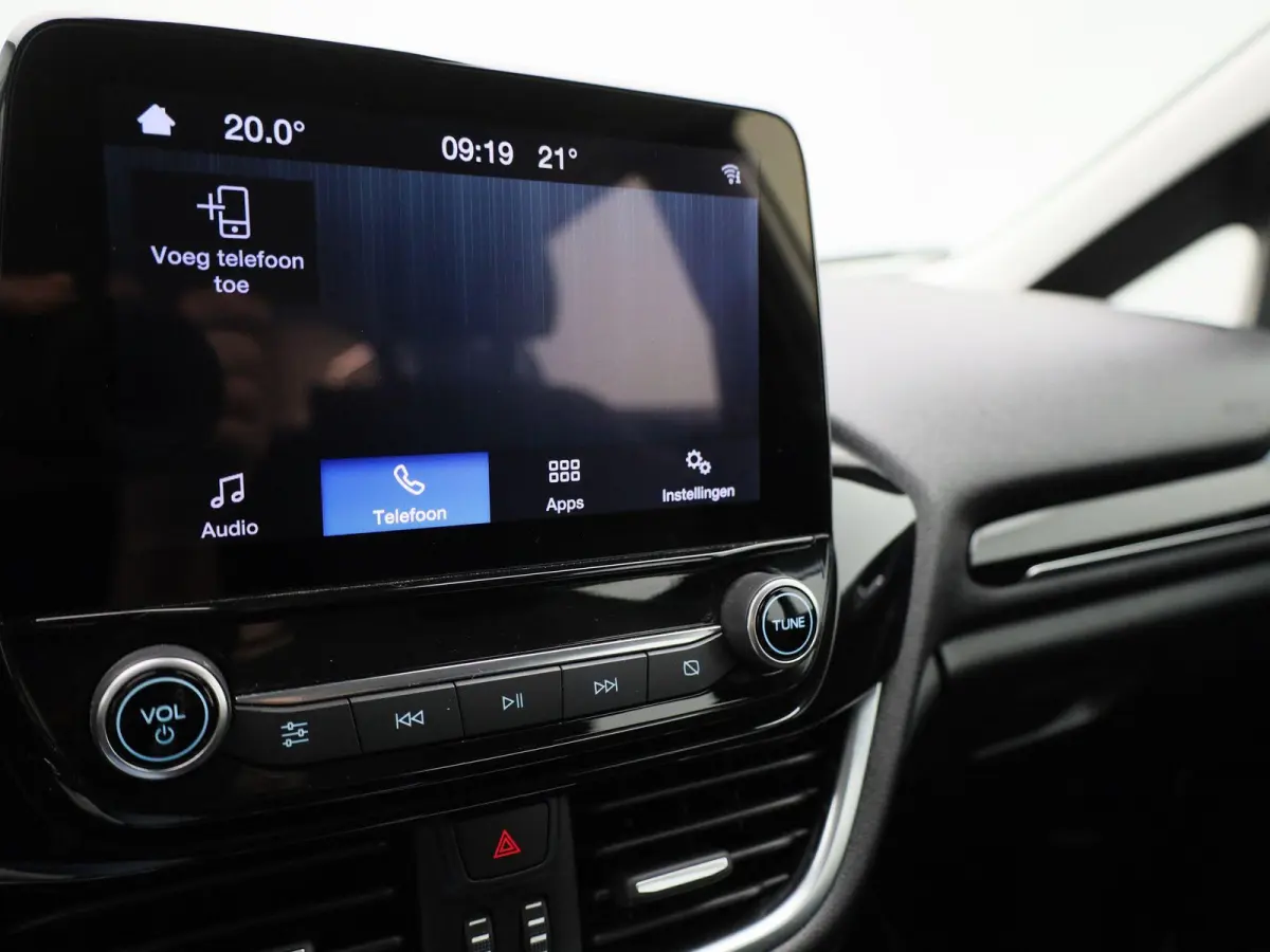 1.0 EcoBoost Titanium | Apple Carplay/Android Auto | Climate Control | Cruise Control | DAB | Sensoren Achter |