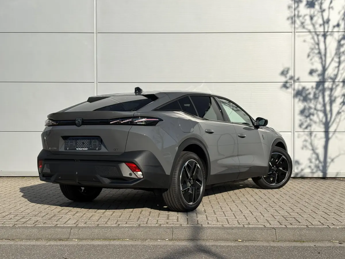 1.6 GT Exclusive Plug-In Hybrid 240 | Nieuw model! | Panoramadak | Lederen stoelen | Camera | Apple Carplay/Android Auto