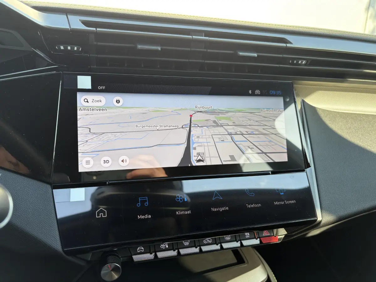 1.6 GT Exclusive Plug-In Hybrid 240 | Nieuw model! | Panoramadak | Lederen stoelen | Camera | Apple Carplay/Android Auto