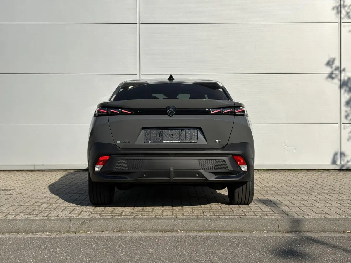 1.6 GT Exclusive Plug-In Hybrid 240 | Nieuw model! | Panoramadak | Lederen stoelen | Camera | Apple Carplay/Android Auto