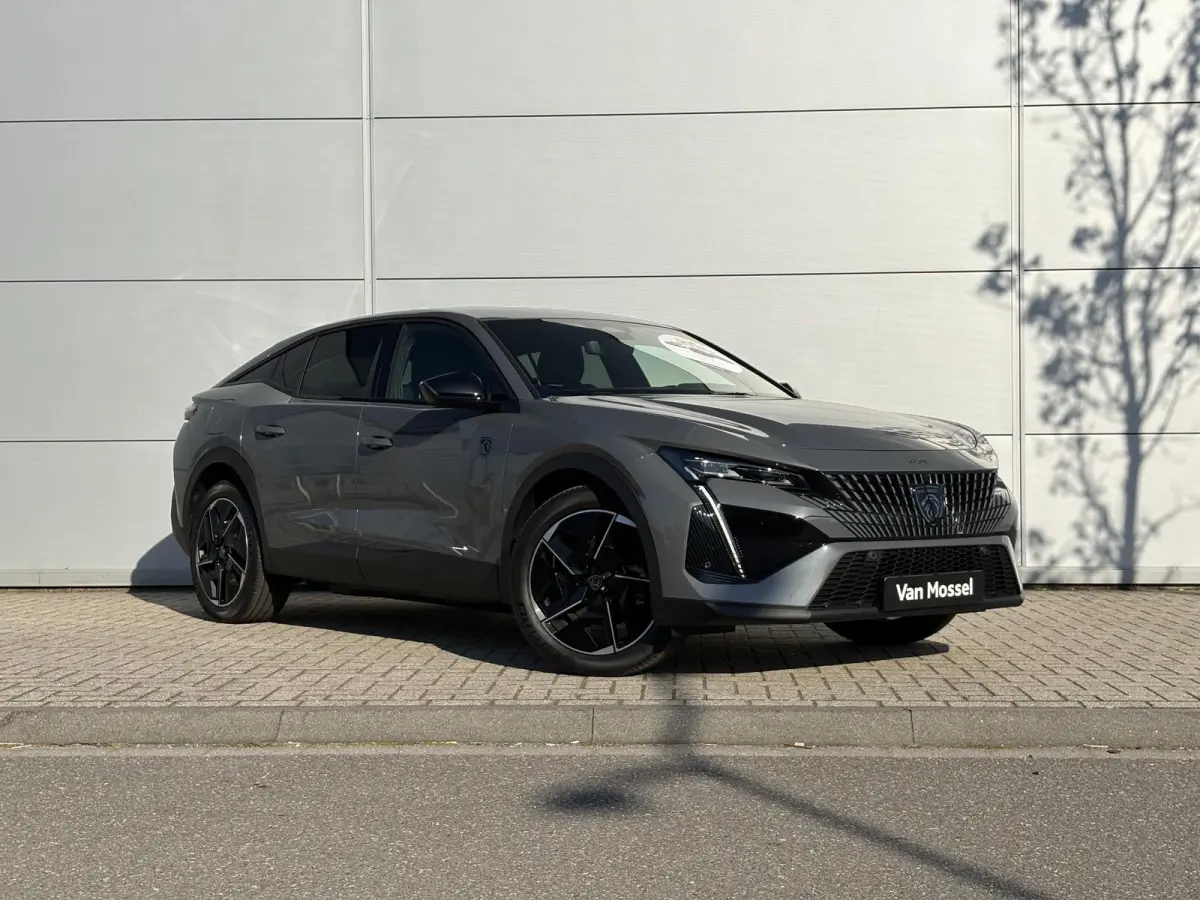 1.6 GT Exclusive Plug-In Hybrid 240 | Nieuw model! | Panoramadak | Lederen stoelen | Camera | Apple Carplay/Android Auto