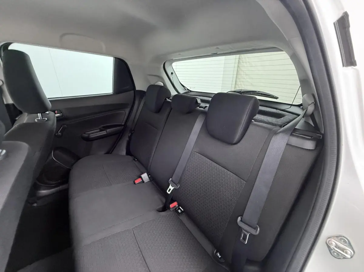 1.2 Style Smart Hybrid Automaat