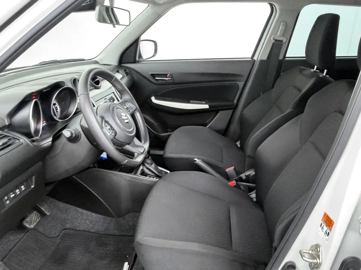 1.2 Style Smart Hybrid Automaat