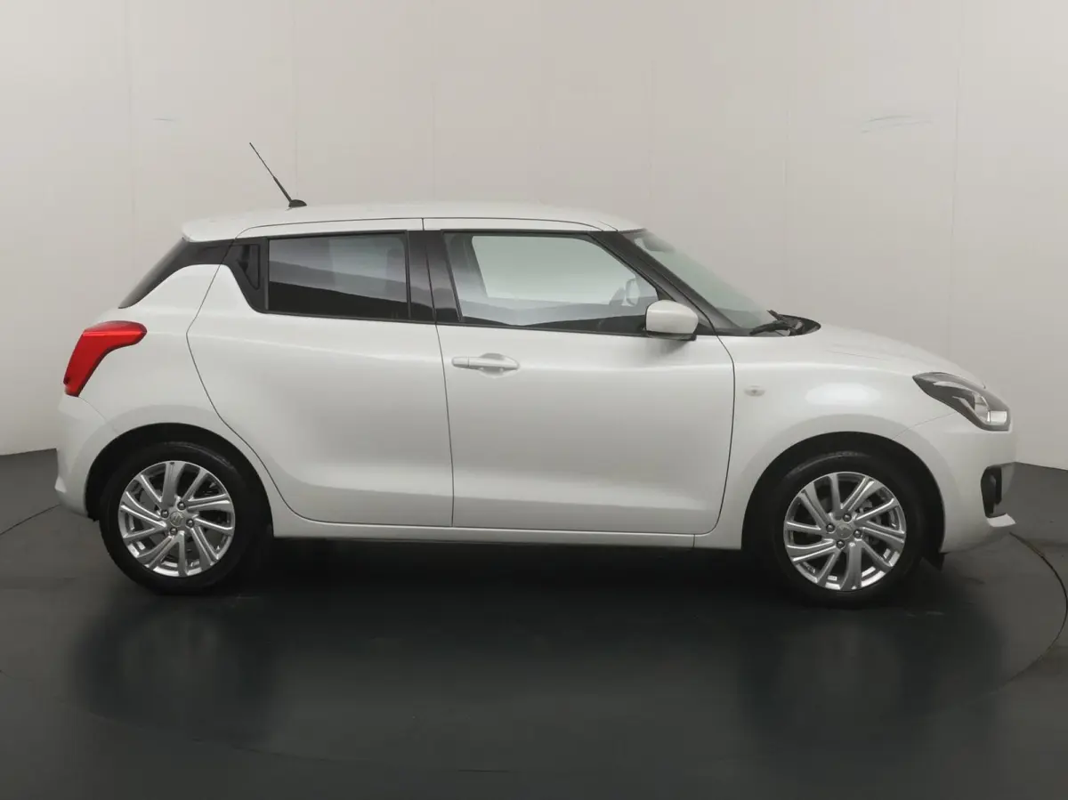 1.2 Style Smart Hybrid Automaat