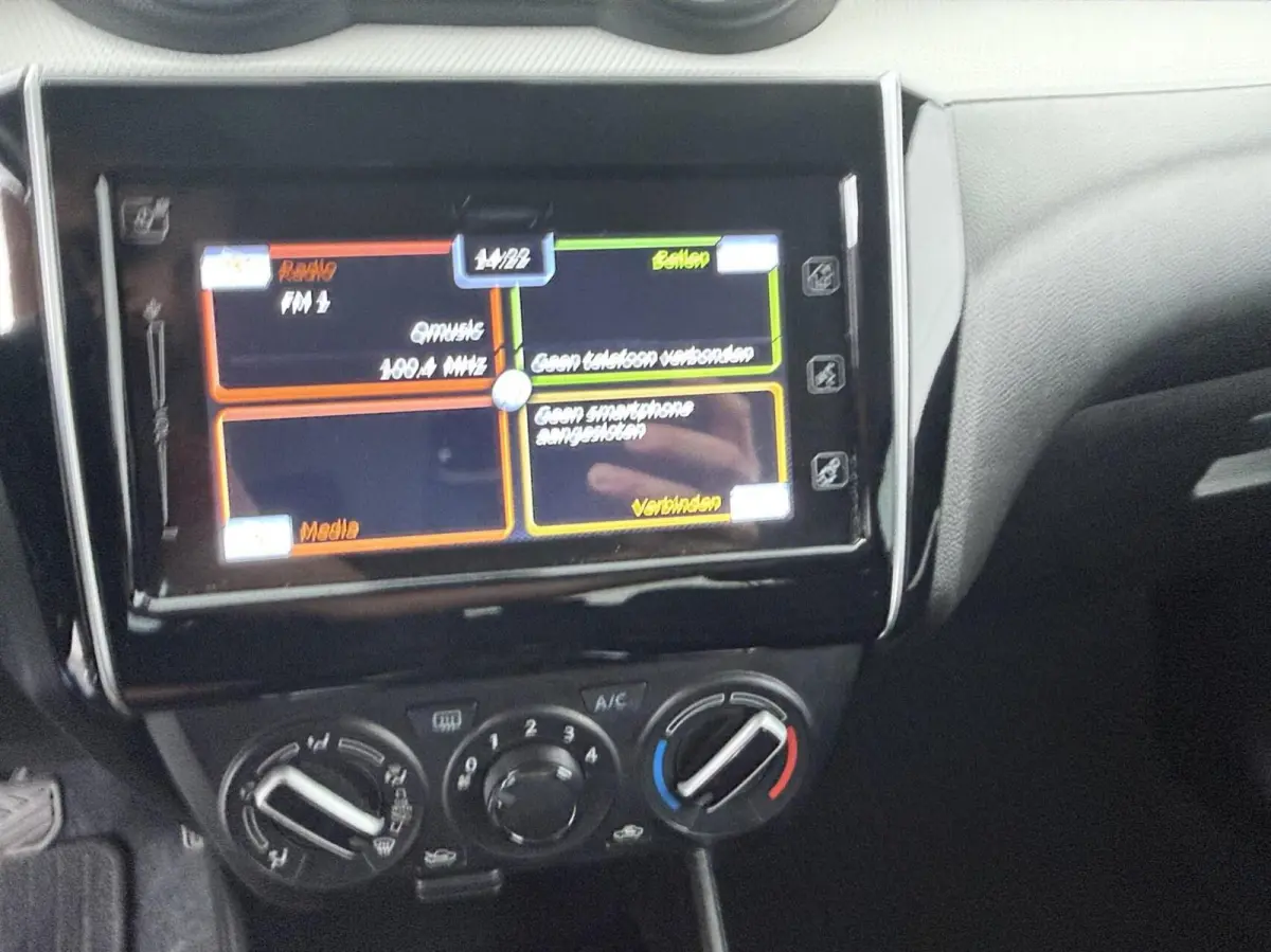1.2 Style Smart Hybrid Automaat