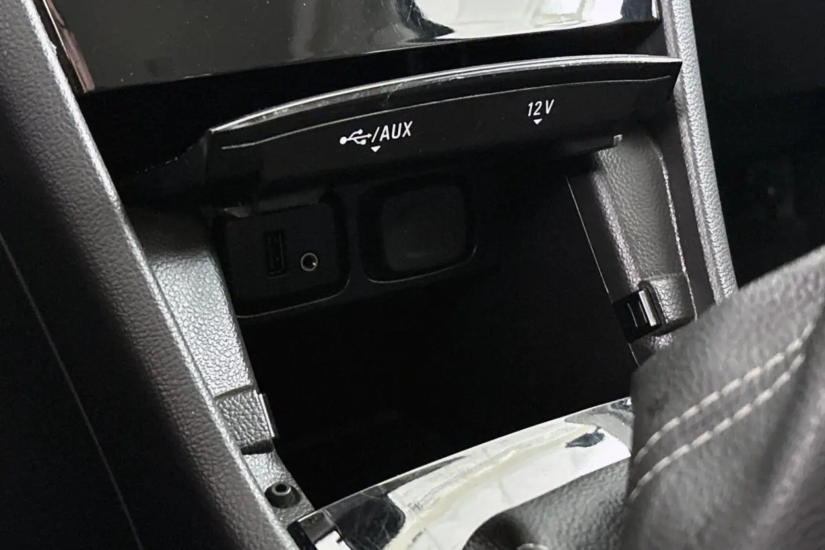 1.4 Turbo Online Edition Trekhaak Navi Camera Apple CarPlay