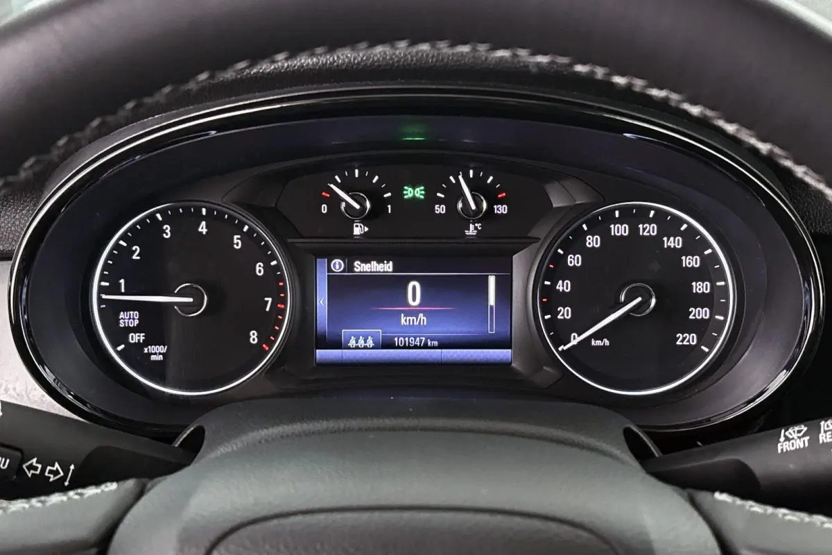 1.4 Turbo Online Edition Trekhaak Navi Camera Apple CarPlay