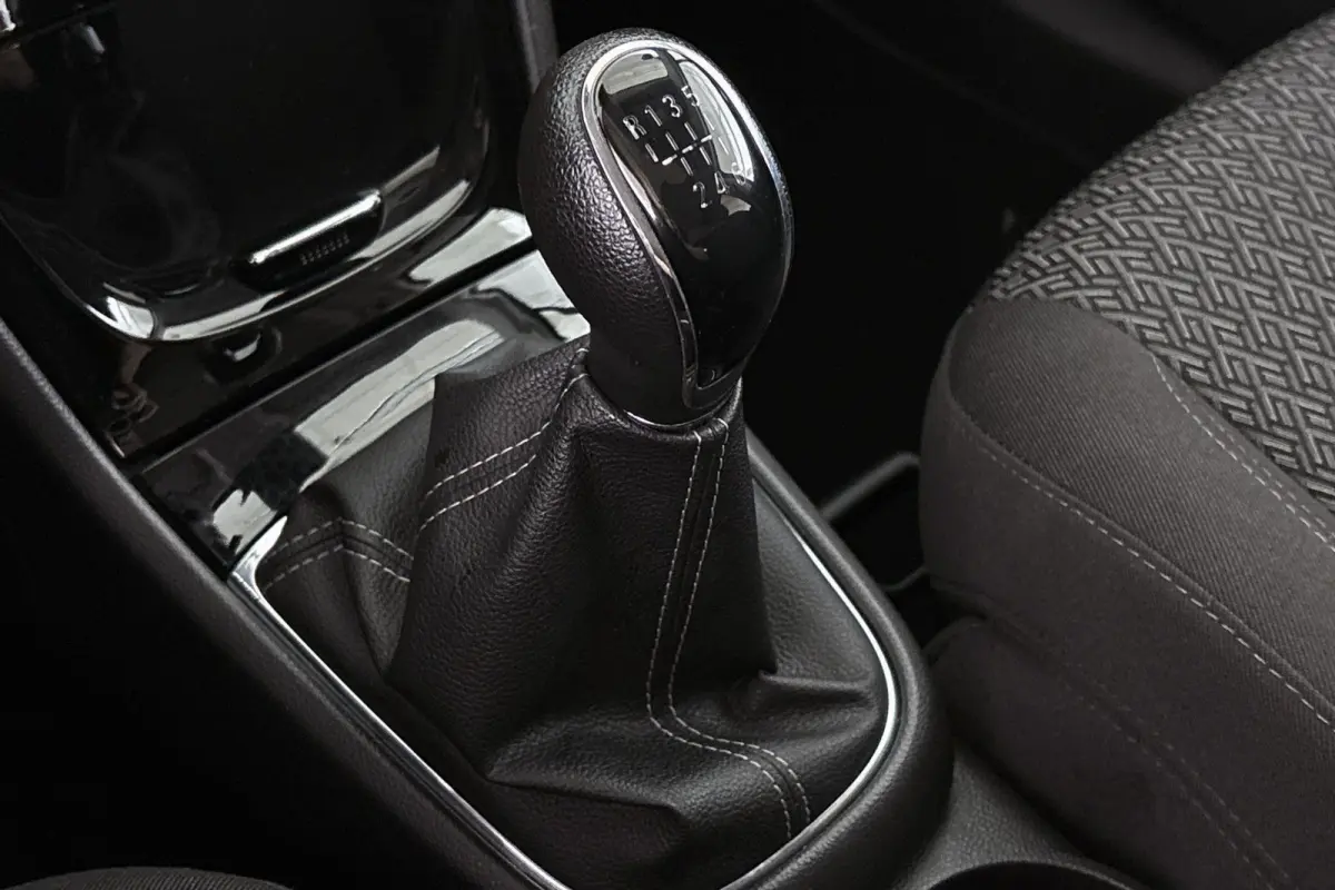 1.4 Turbo Online Edition Trekhaak Navi Camera Apple CarPlay