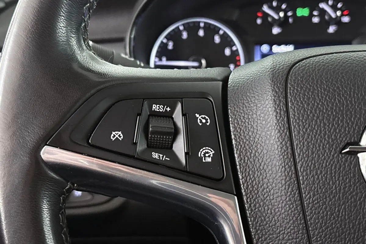 1.4 Turbo Online Edition Trekhaak Navi Camera Apple CarPlay