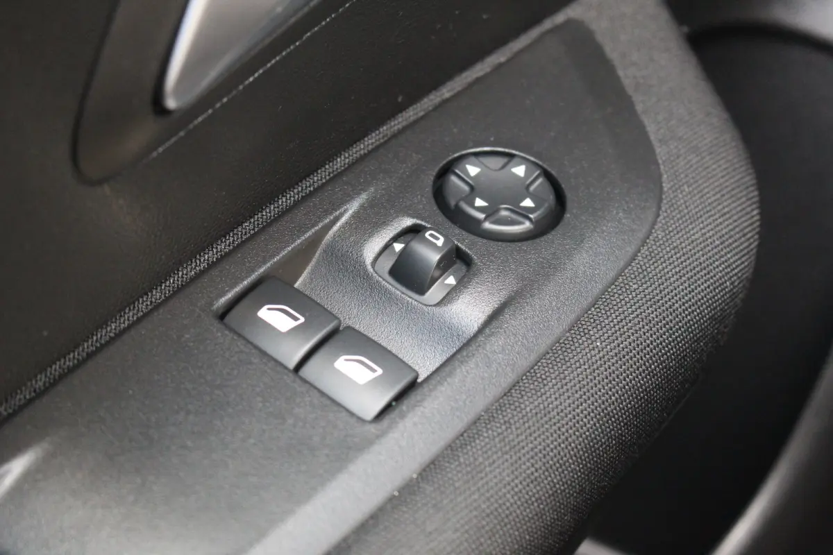 1.2 Active | Cruise | Carplay | Airco | DAB | Centrale vergrendeling | | Cruise | Carplay | Airco | DAB | Centrale vergrendeling |