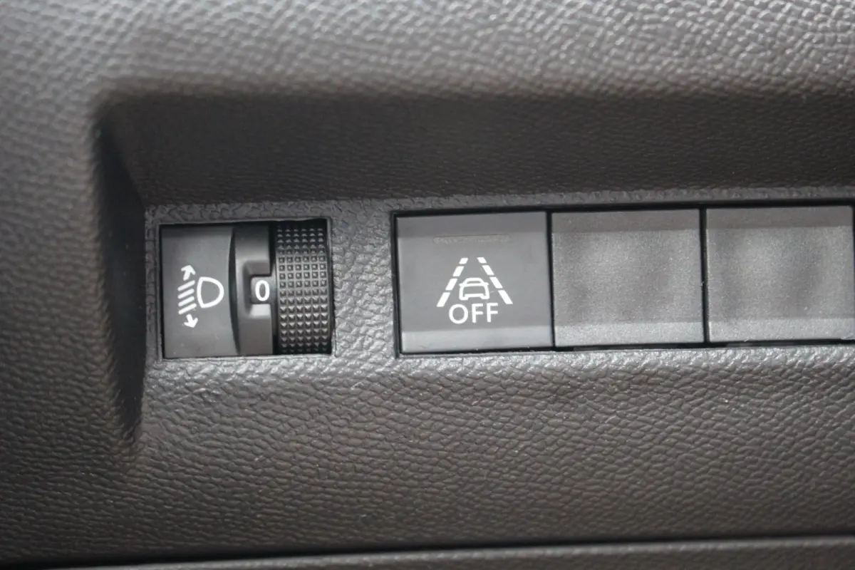 1.2 Active | Cruise | Carplay | Airco | DAB | Centrale vergrendeling | | Cruise | Carplay | Airco | DAB | Centrale vergrendeling |