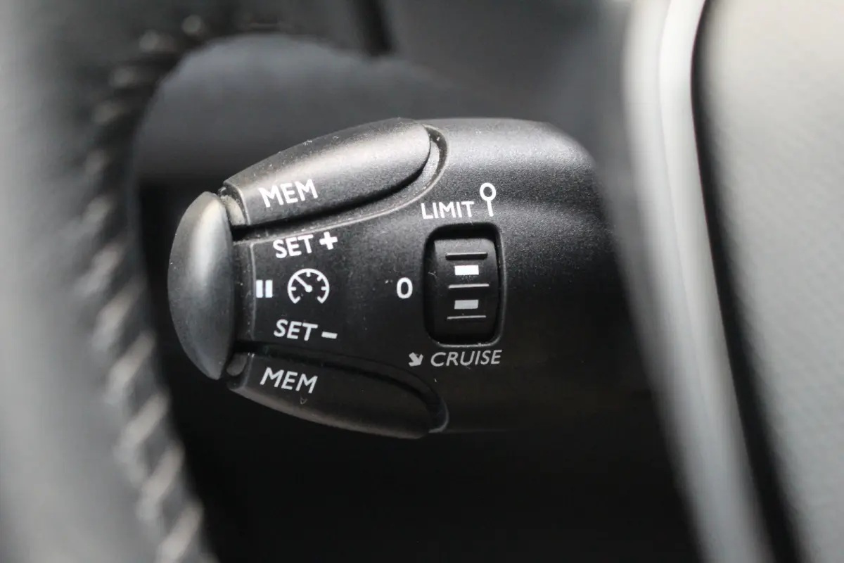 1.2 Active | Cruise | Carplay | Airco | DAB | Centrale vergrendeling | | Cruise | Carplay | Airco | DAB | Centrale vergrendeling |