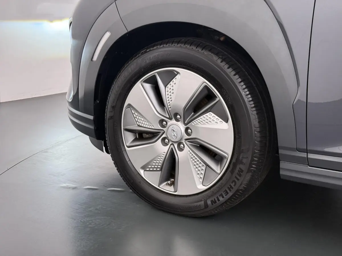 Limited 64kWh | 1ste eigenaar | ACCU 98% | LEER | Electrische stoelen | Dodehoekdetectie | AUTOMAAT