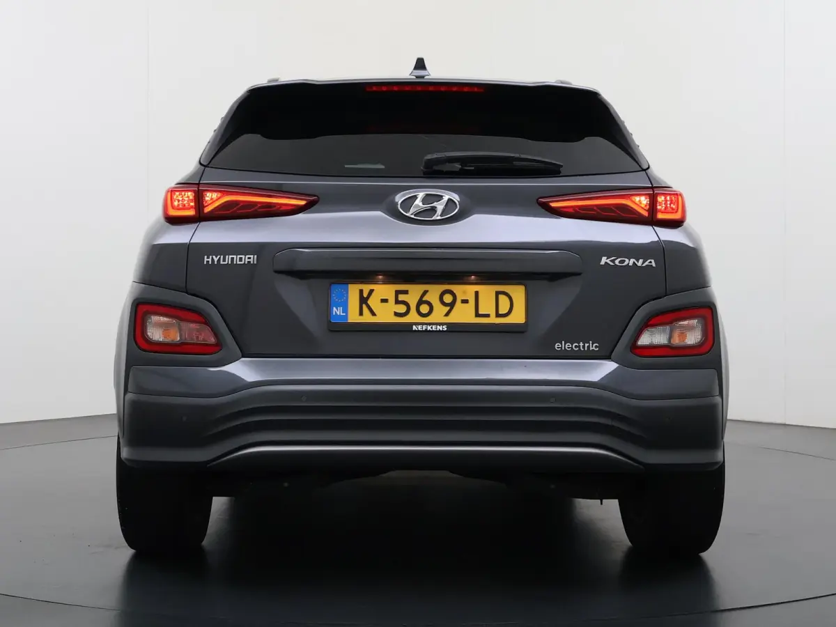 Limited 64kWh | 1ste eigenaar | ACCU 98% | LEER | Electrische stoelen | Dodehoekdetectie | AUTOMAAT