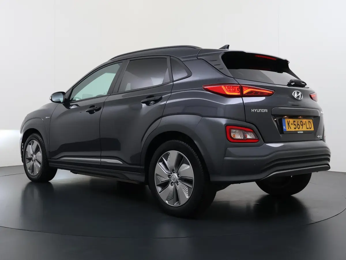 Limited 64kWh | 1ste eigenaar | ACCU 98% | LEER | Electrische stoelen | Dodehoekdetectie | AUTOMAAT