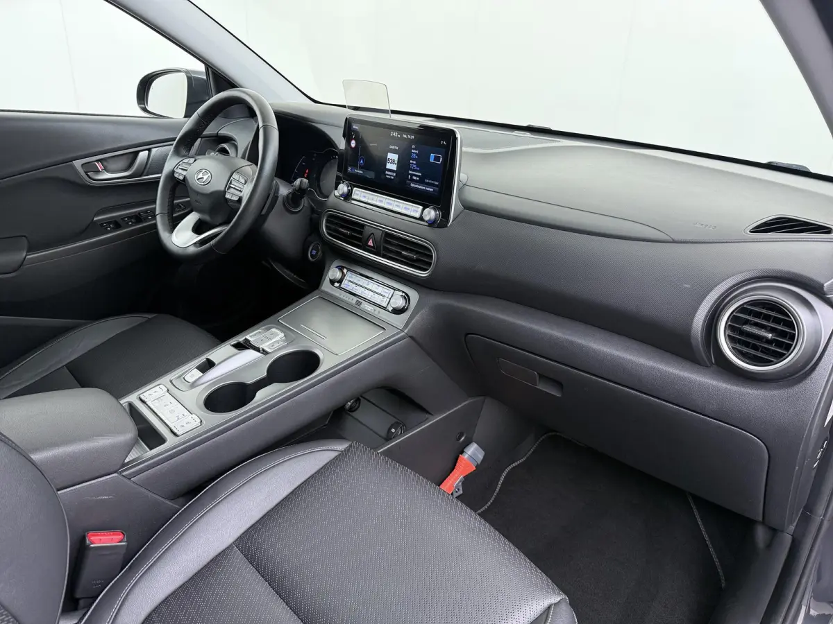 Limited 64kWh | 1ste eigenaar | ACCU 98% | LEER | Electrische stoelen | Dodehoekdetectie | AUTOMAAT