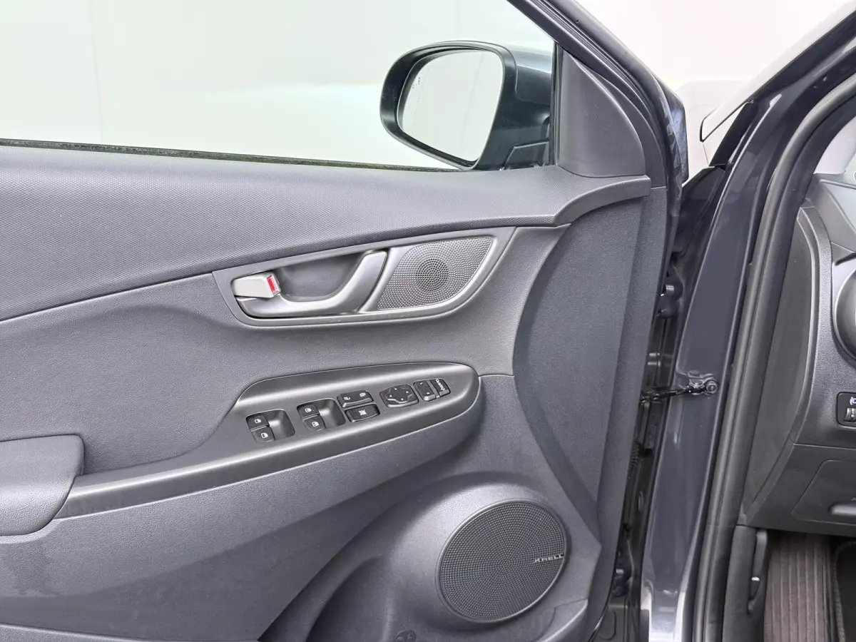 Limited 64kWh | 1ste eigenaar | ACCU 98% | LEER | Electrische stoelen | Dodehoekdetectie | AUTOMAAT