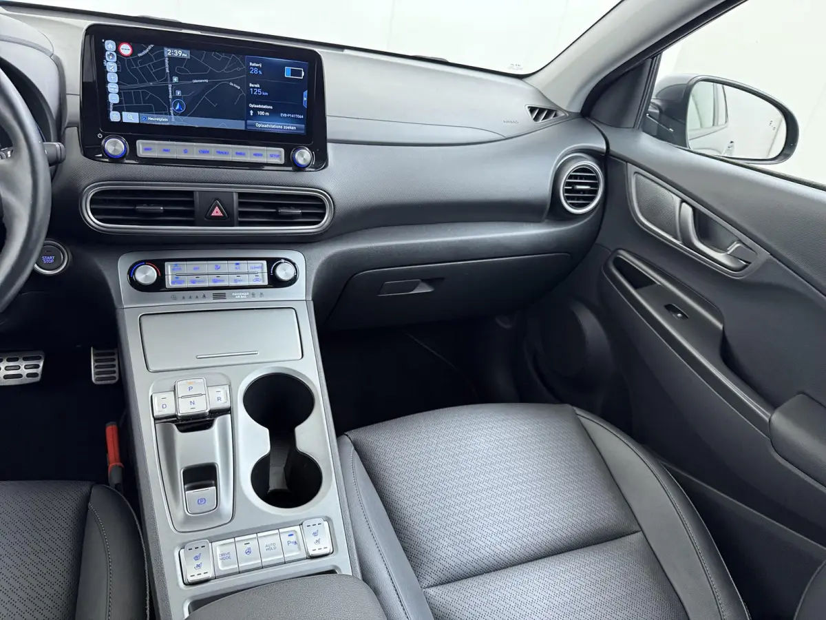 Limited 64kWh | 1ste eigenaar | ACCU 98% | LEER | Electrische stoelen | Dodehoekdetectie | AUTOMAAT