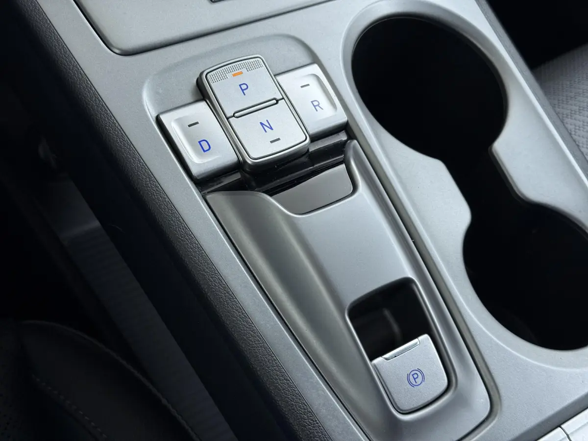 Limited 64kWh | 1ste eigenaar | ACCU 98% | LEER | Electrische stoelen | Dodehoekdetectie | AUTOMAAT