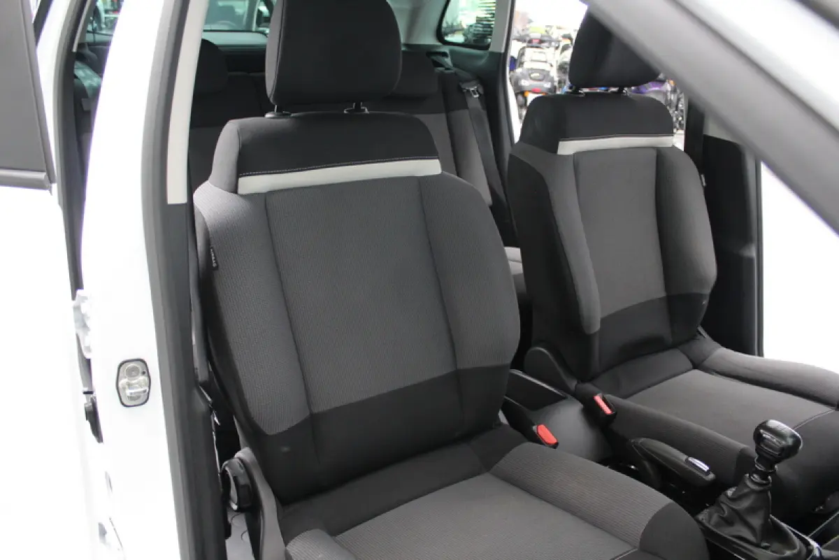 1.2 PureTech S&S Feel 111PK, RIJKLAAR | CARPLAY | CLIMATE CONTROLE | CRUISE CONTROLE