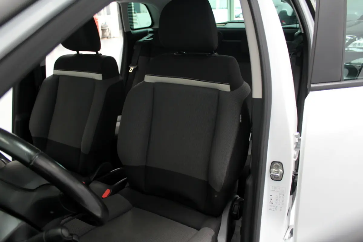1.2 PureTech S&S Feel 111PK, RIJKLAAR | CARPLAY | CLIMATE CONTROLE | CRUISE CONTROLE