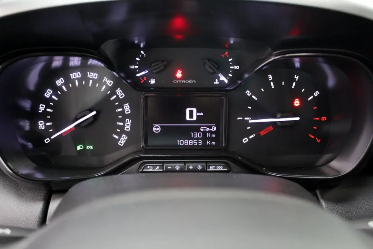 1.2 PureTech S&S Feel 111PK, RIJKLAAR | CARPLAY | CLIMATE CONTROLE | CRUISE CONTROLE