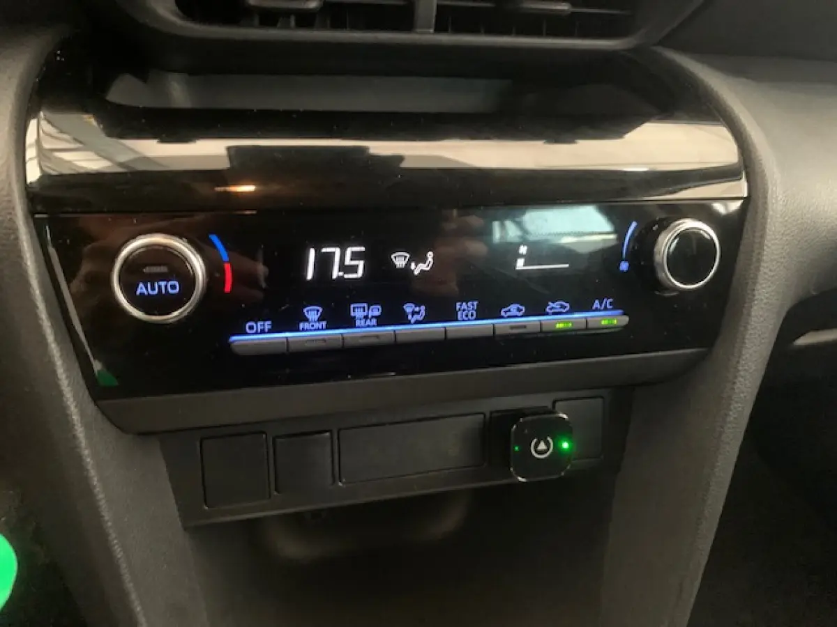 1.5 Hybrid Active, achteruitrijcamera, Applecarplay .