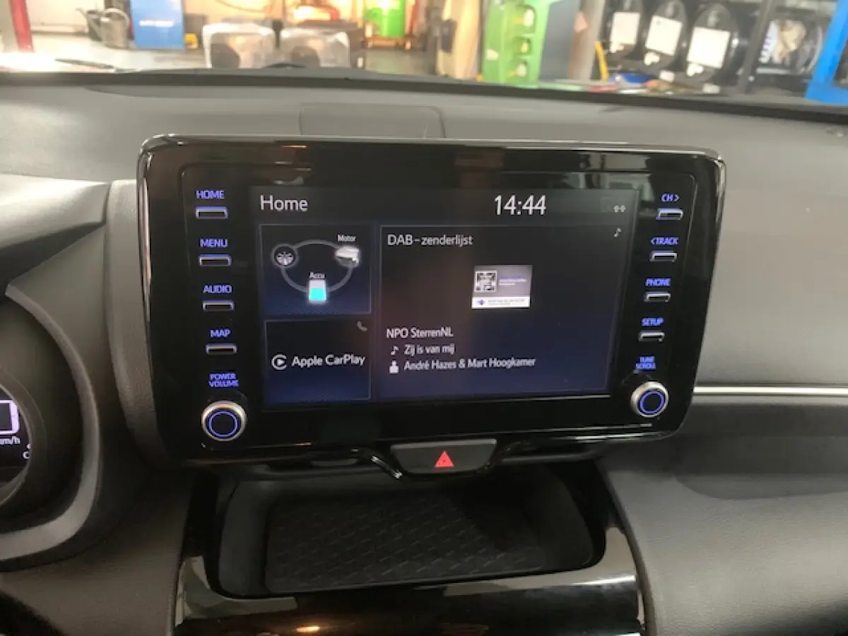 1.5 Hybrid Active, achteruitrijcamera, Applecarplay .