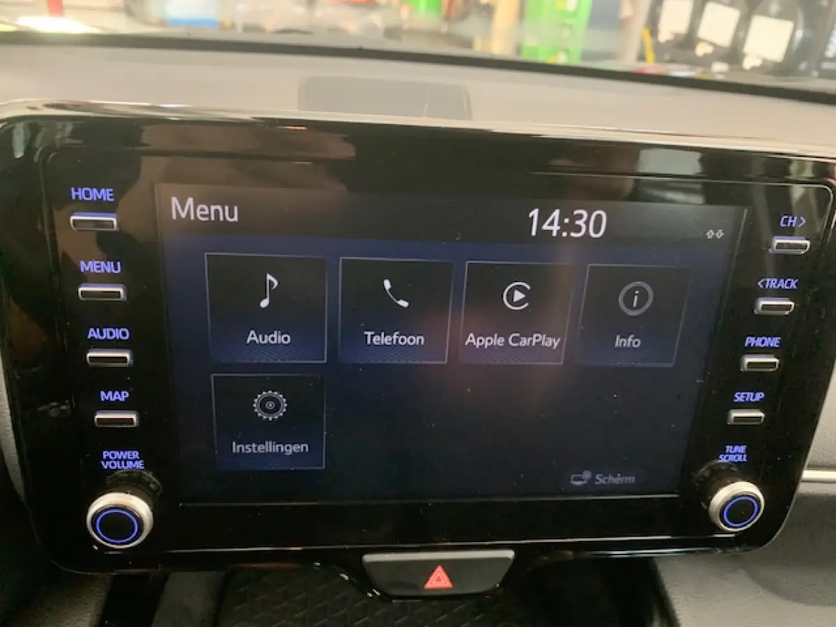 1.5 Hybrid Active, achteruitrijcamera, Applecarplay .