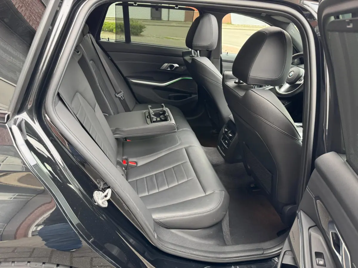 M340i LCI xDrive ACC Pano Leder Camera Trekhaak H/K HUD