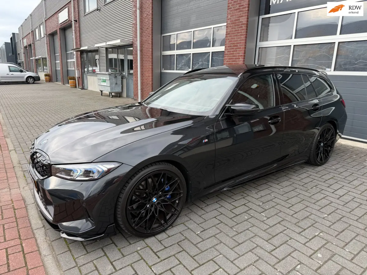 M340i LCI xDrive ACC Pano Leder Camera Trekhaak H/K HUD